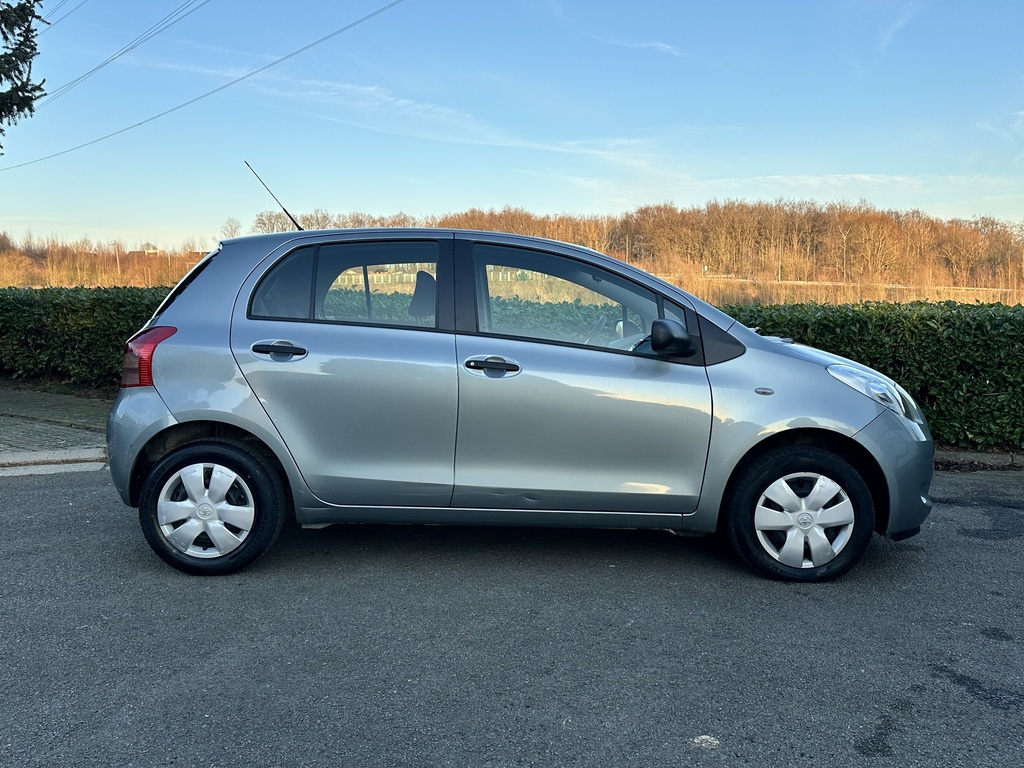 Toyota Yaris 1.0 Essence 2008 Euro 4 55000km 1ère propriétaire