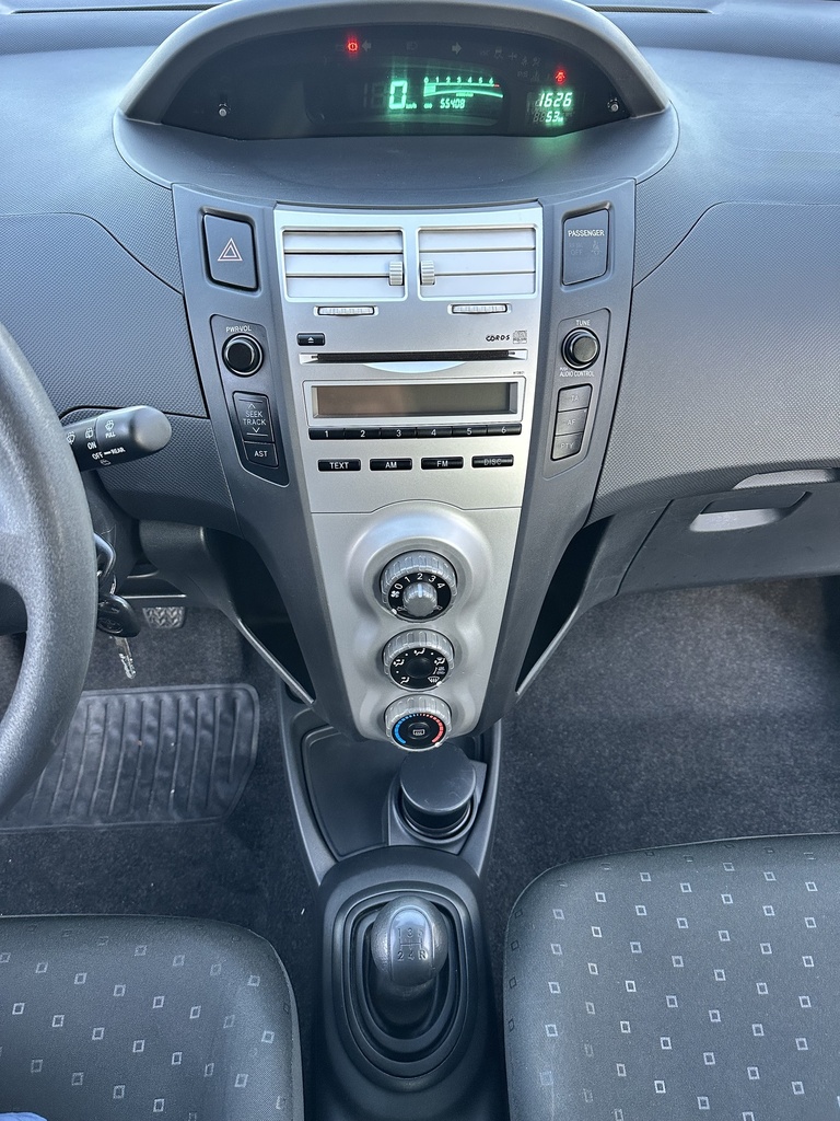 Toyota Yaris 1.0 Essence 2008 Euro 4 55000km 1ère propriétaire