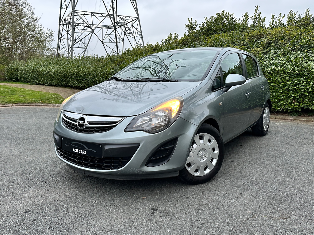 Opel Corsa D 1.2 Essence 20104 Euro 5b 142.000km Airco
