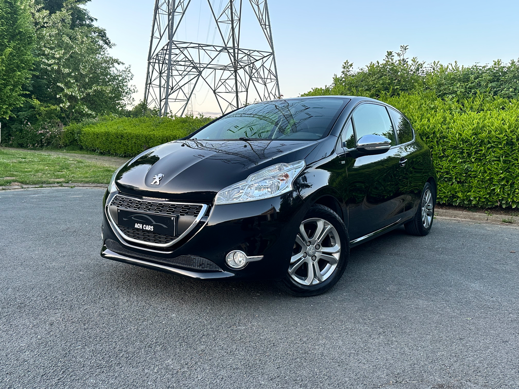 Peugeot 208 Édition Style 1.2 Essence 2015 Euro 6b Airco GPS